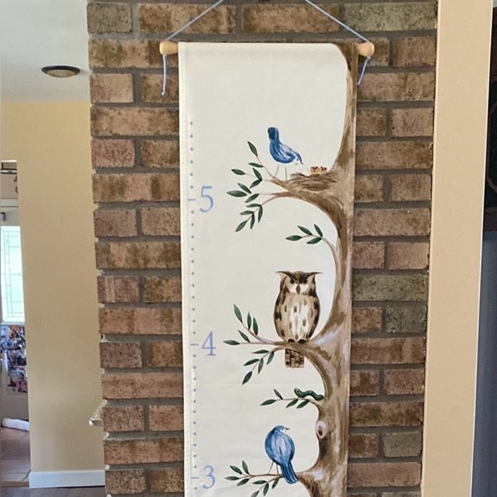 Red Envelope Wall Growth Chart